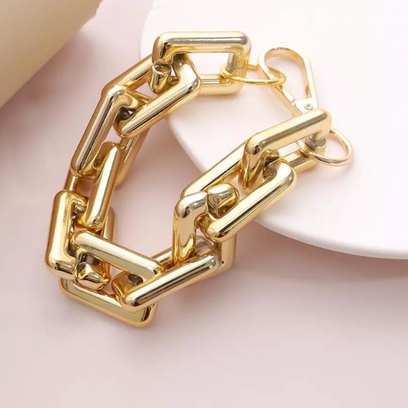 NEW 18k Gold Plated Exaggerated Punk Bracelet - Picture 4 of 6